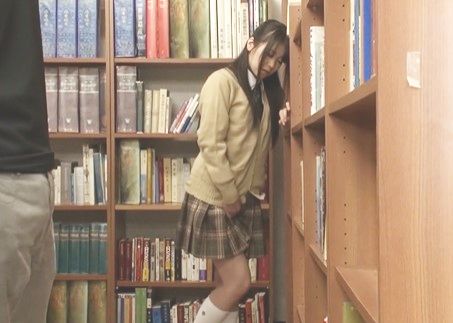 ♥図書館で勉強中の清楚少女に媚薬もませたらおマンコ触りだしてチンポ欲しがっちゃう…ここで？…ハイ♥